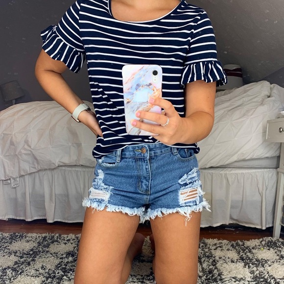 Striped Ruffle top - Picture 2 of 2